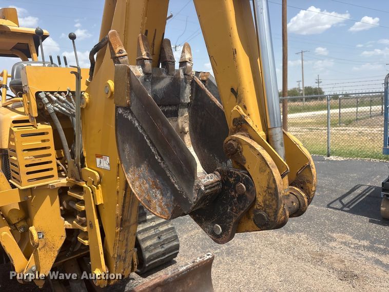 image for item JM9384 2011 Vermeer RTX1250 cable plow