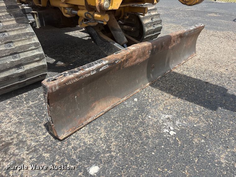 image for item JM9384 2011 Vermeer RTX1250 cable plow