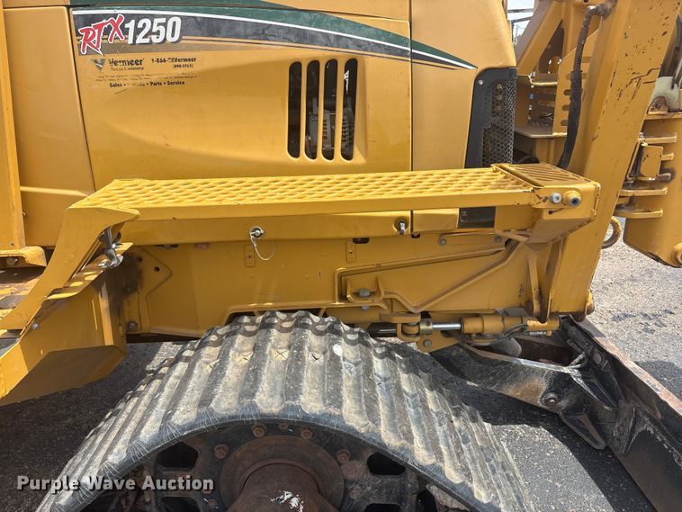 image for item JM9384 2011 Vermeer RTX1250 cable plow