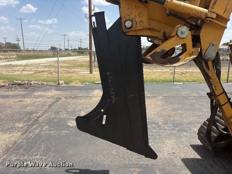 image for item JM9384 2011 Vermeer RTX1250 cable plow