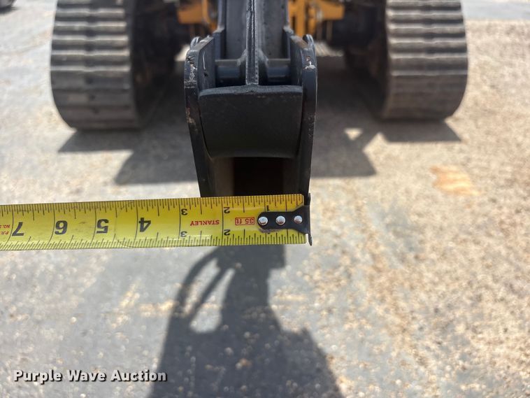 image for item JM9384 2011 Vermeer RTX1250 cable plow