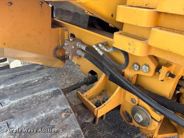 image for item JM9384 2011 Vermeer RTX1250 cable plow