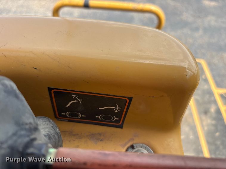 image for item JM9384 2011 Vermeer RTX1250 cable plow