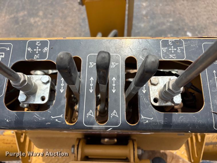 image for item JM9384 2011 Vermeer RTX1250 cable plow