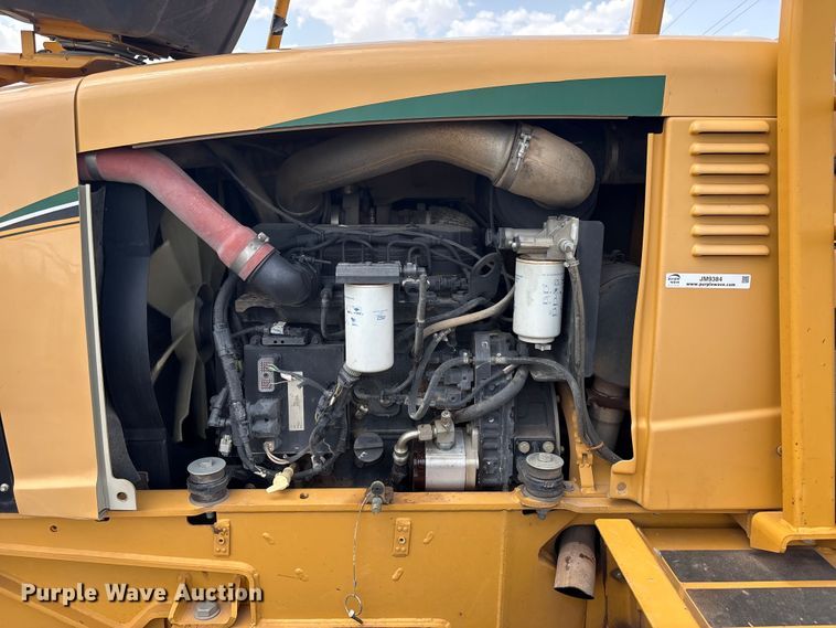image for item JM9384 2011 Vermeer RTX1250 cable plow