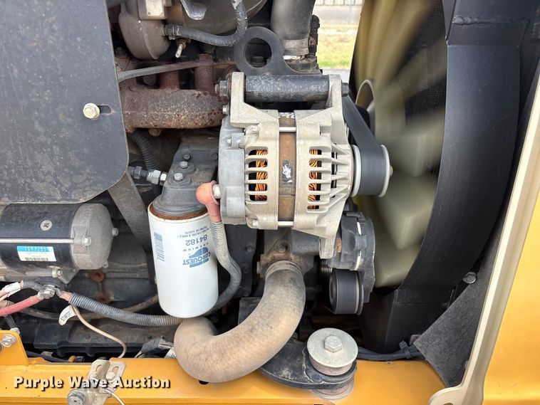 image for item JM9384 2011 Vermeer RTX1250 cable plow