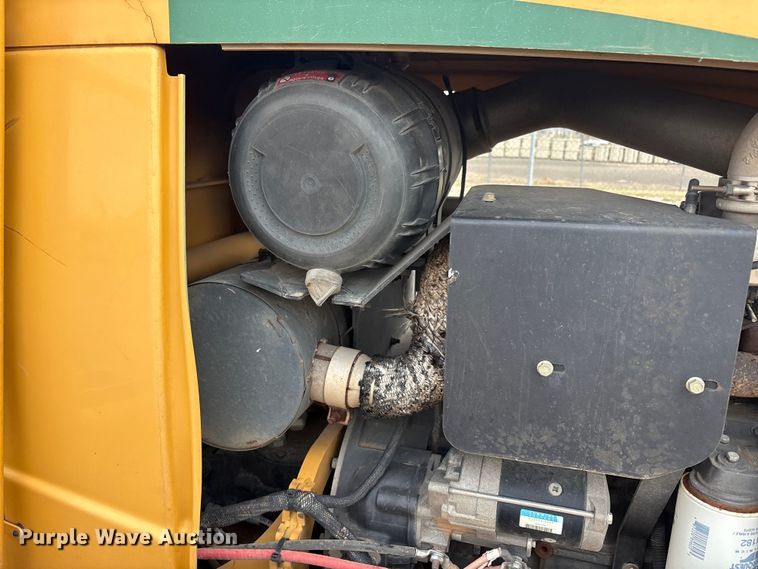 image for item JM9384 2011 Vermeer RTX1250 cable plow
