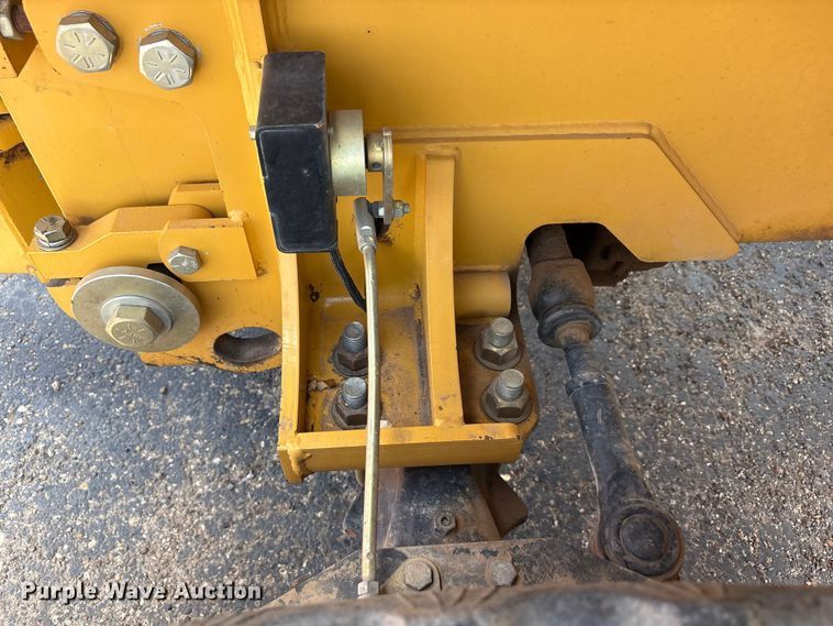 image for item JM9384 2011 Vermeer RTX1250 cable plow