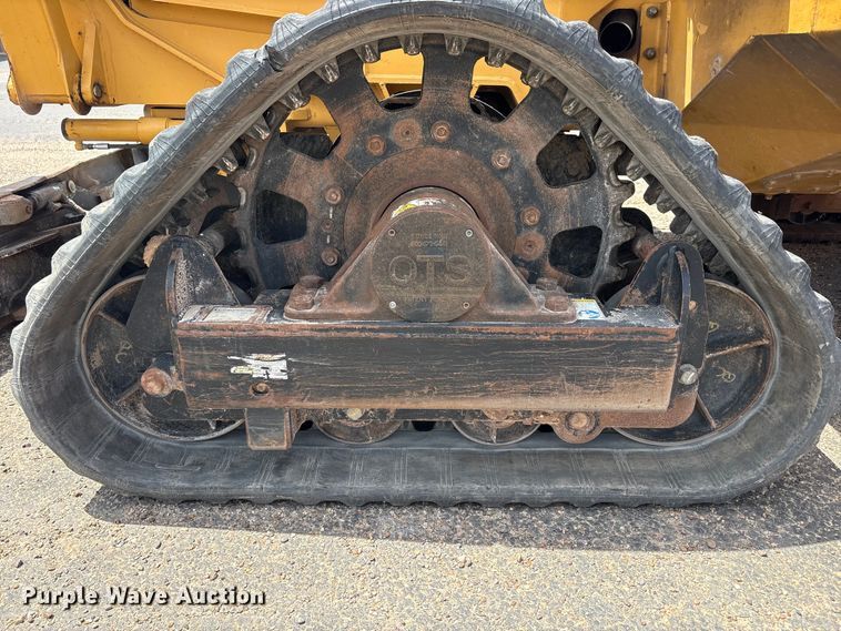 image for item JM9384 2011 Vermeer RTX1250 cable plow