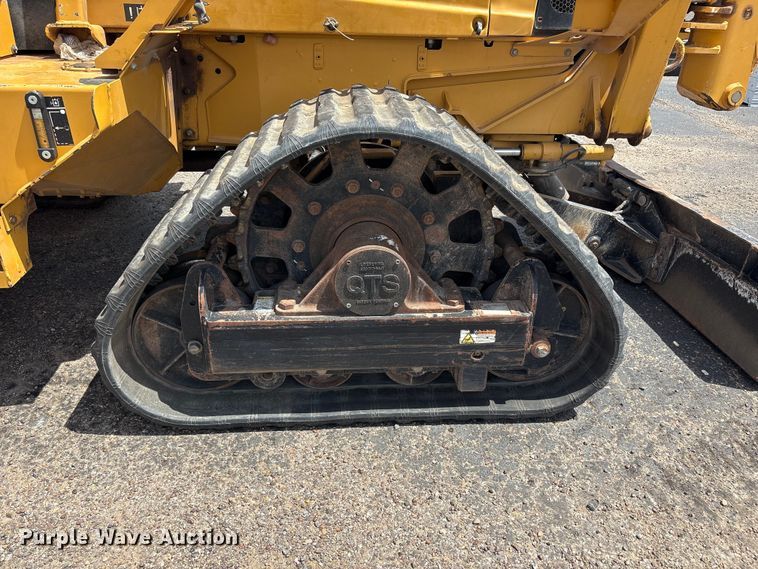 image for item JM9384 2011 Vermeer RTX1250 cable plow