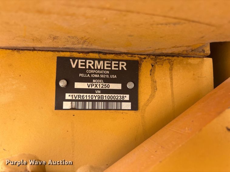 image for item JM9384 2011 Vermeer RTX1250 cable plow
