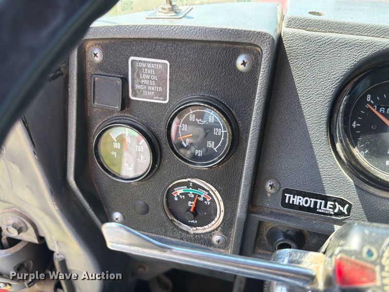 image for item MZ9831 1996 Mack RD688S dump truck