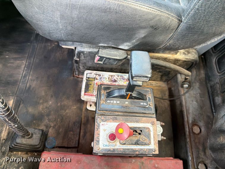 image for item MZ9831 1996 Mack RD688S dump truck