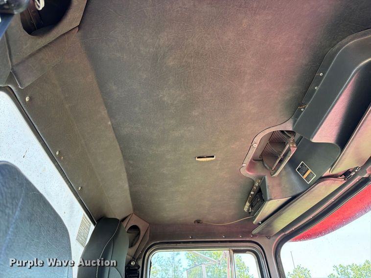 image for item MZ9831 1996 Mack RD688S dump truck