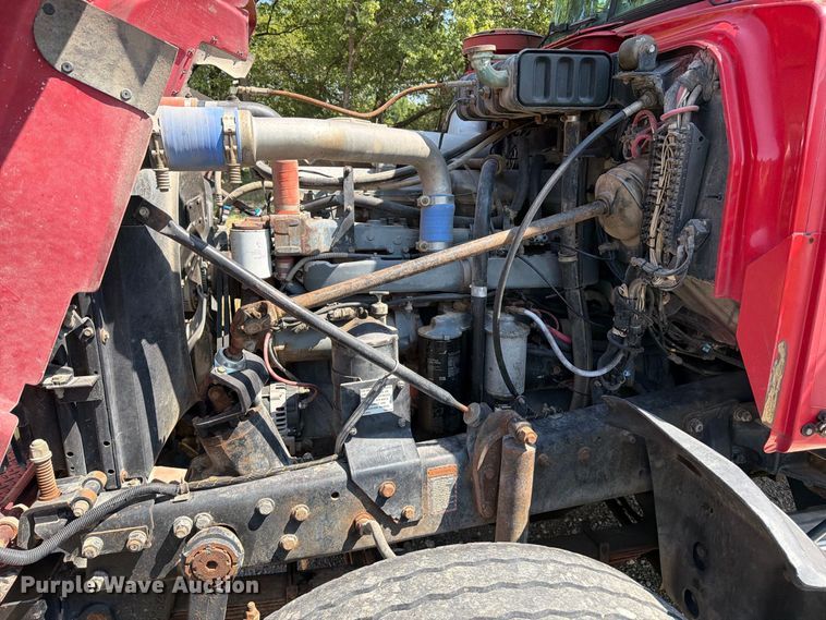 image for item MZ9831 1996 Mack RD688S dump truck