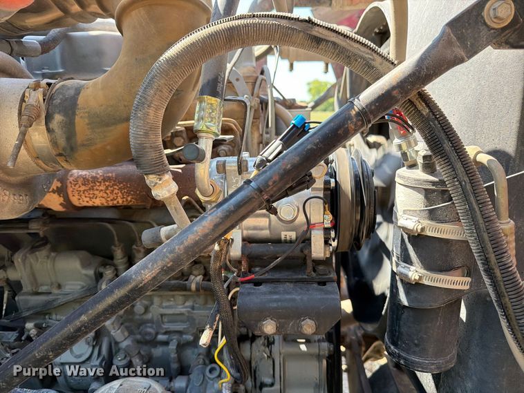 image for item MZ9831 1996 Mack RD688S dump truck