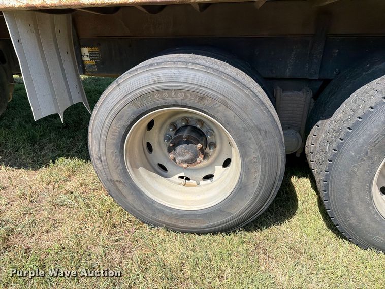 image for item MZ9831 1996 Mack RD688S dump truck