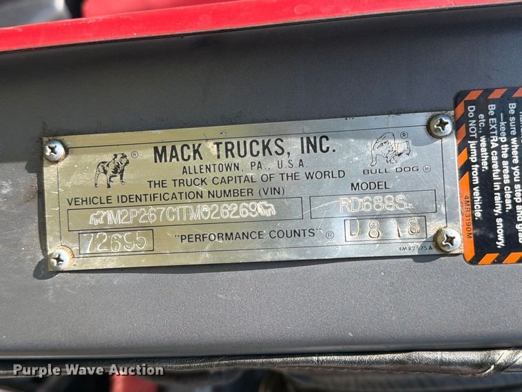 image for item MZ9831 1996 Mack RD688S dump truck