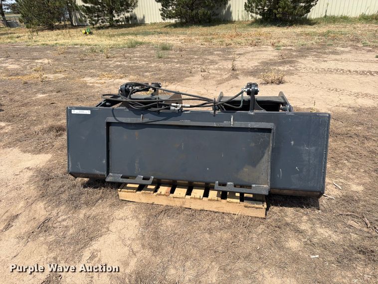 image for item MZ9892 Stout HD72-FB skid steer grapple bucket