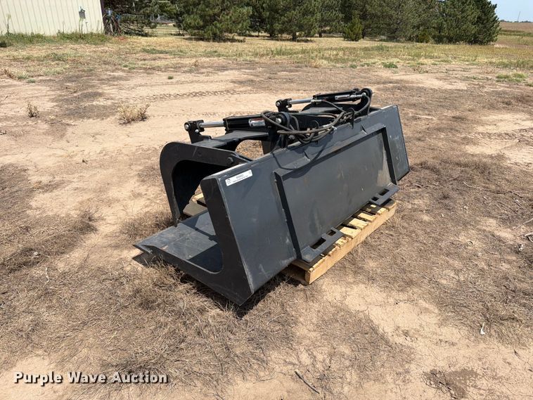image for item MZ9892 Stout HD72-FB skid steer grapple bucket