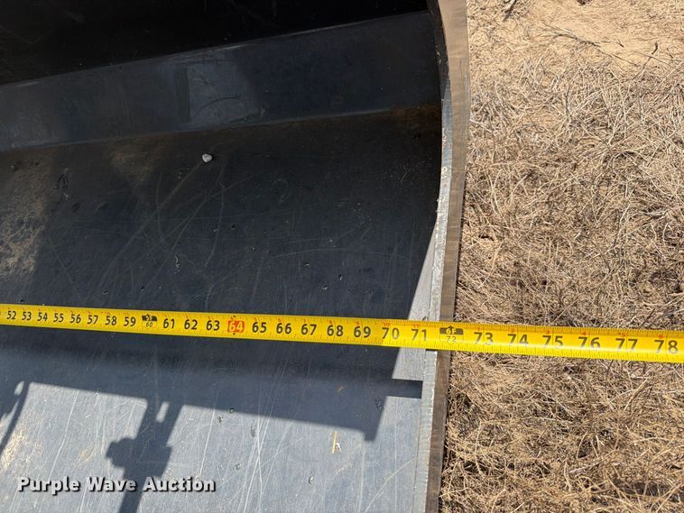 image for item MZ9892 Stout HD72-FB skid steer grapple bucket