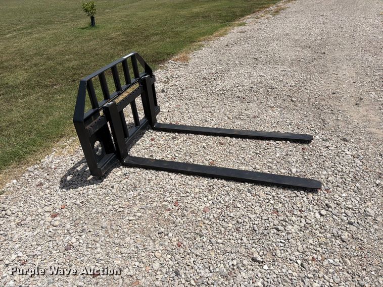 image for item MZ9924 Skid steer forks
