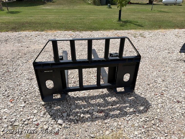 image for item MZ9924 Skid steer forks
