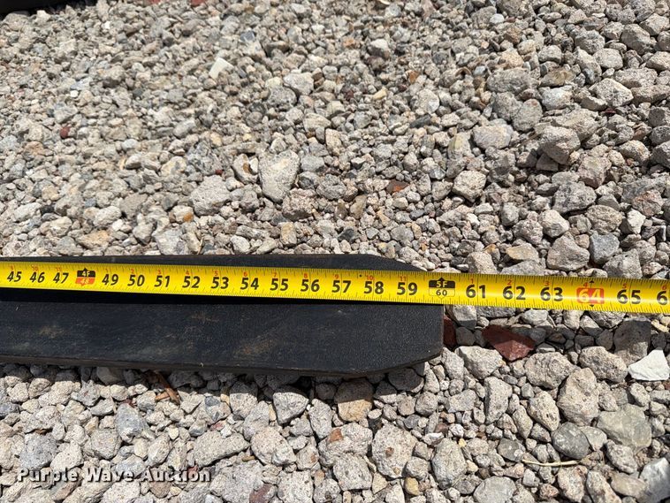 image for item MZ9924 Skid steer forks