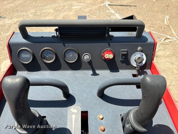 image for item NC9867 Erie Industries SCL850 compact utility loader