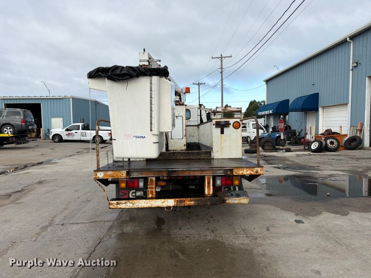image for item NM9824 2002 Chevrolet W4500 bucket truck