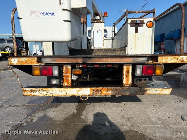 image for item NM9824 2002 Chevrolet W4500 bucket truck