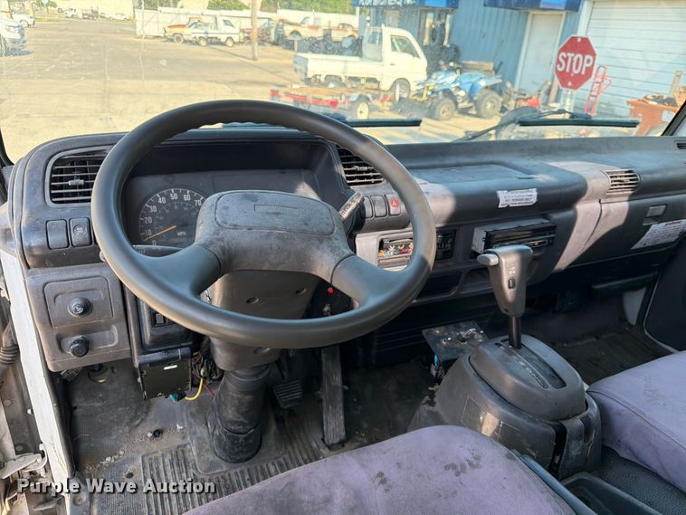 image for item NM9824 2002 Chevrolet W4500 bucket truck