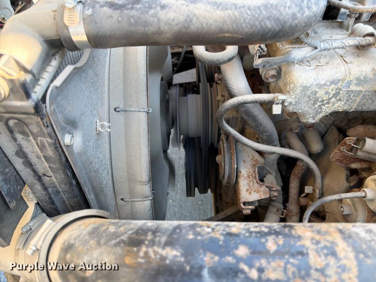 image for item NM9824 2002 Chevrolet W4500 bucket truck