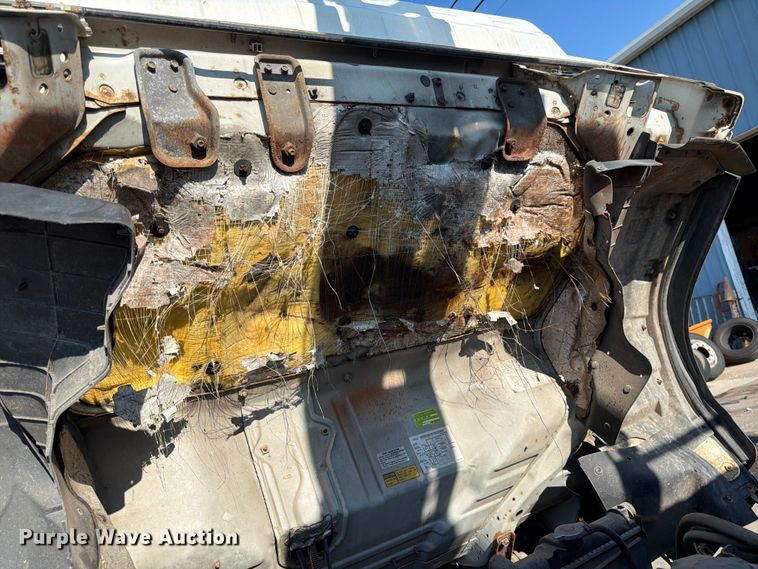 image for item NM9824 2002 Chevrolet W4500 bucket truck