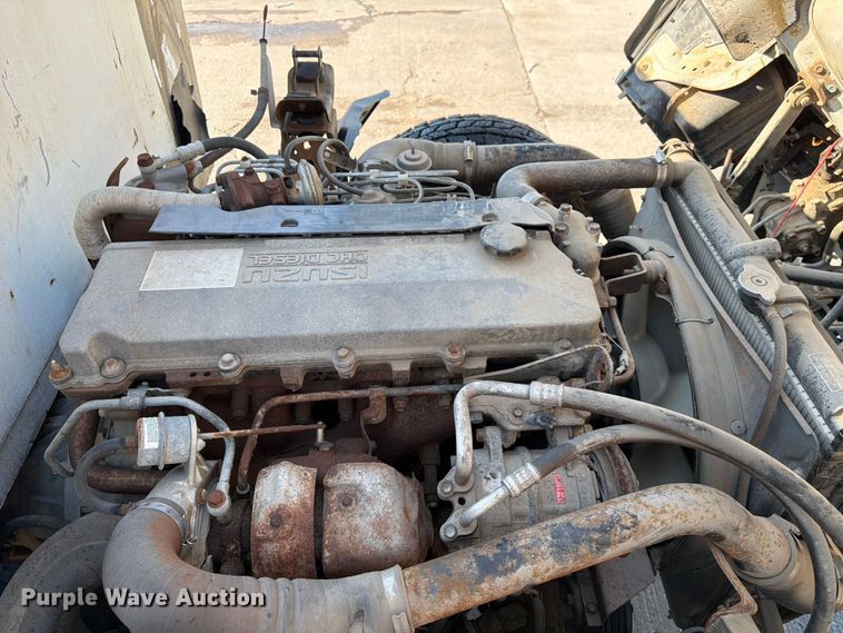 image for item NM9824 2002 Chevrolet W4500 bucket truck