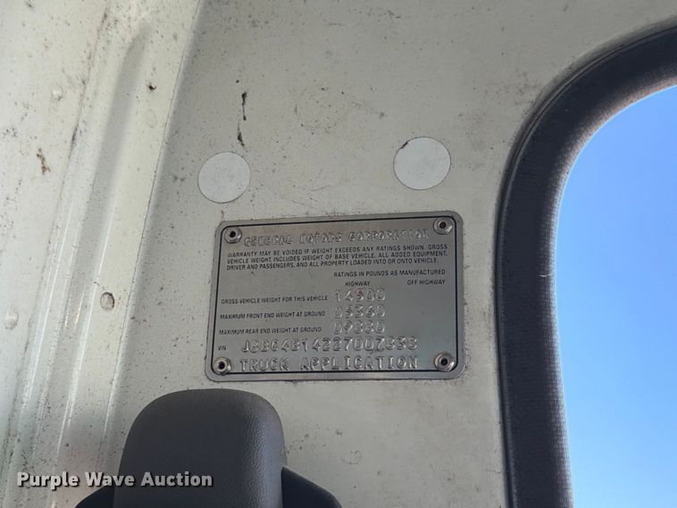image for item NM9824 2002 Chevrolet W4500 bucket truck