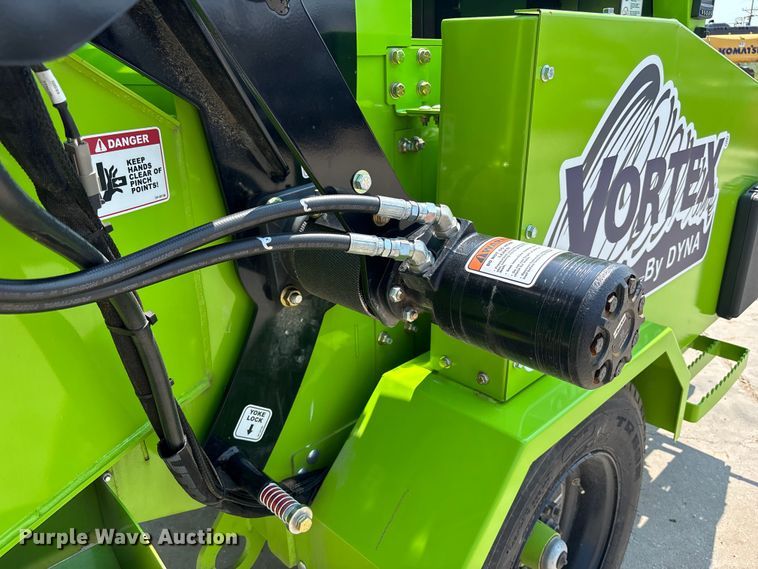 image for item NM9915 2025 Dyna V-12 wood chipper