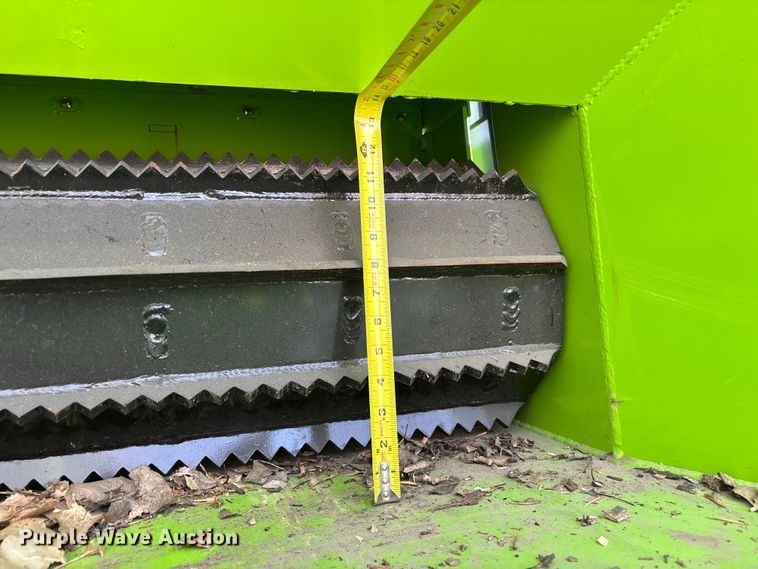 image for item NM9915 2025 Dyna V-12 wood chipper