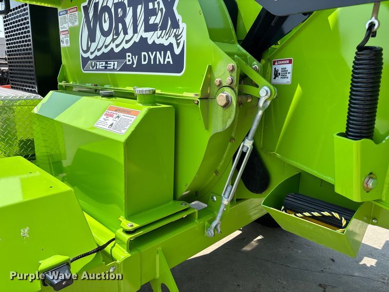 image for item NM9915 2025 Dyna V-12 wood chipper