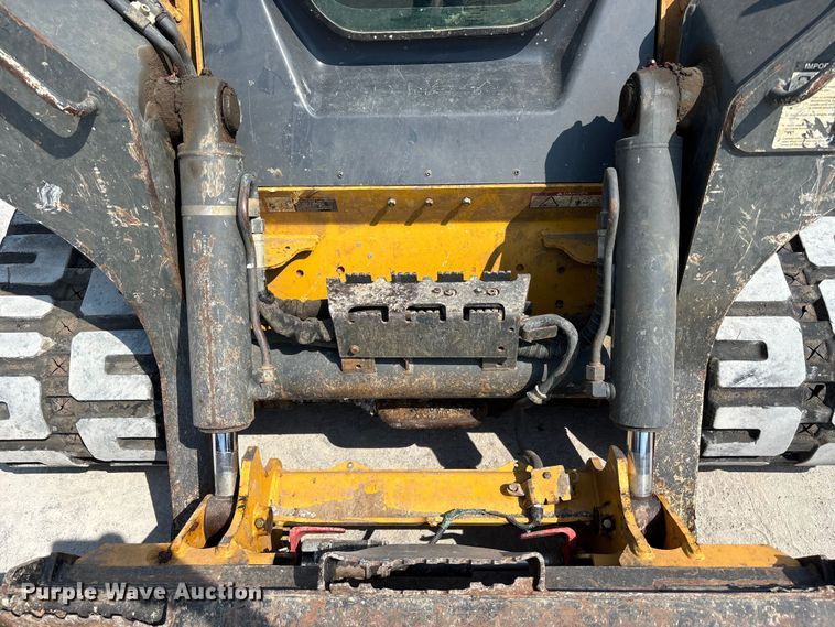 image for item NM9917 2019 John Deere 333G tracked skid steer loader