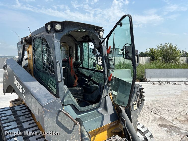 image for item NM9917 2019 John Deere 333G tracked skid steer loader