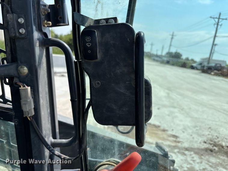 image for item NM9917 2019 John Deere 333G tracked skid steer loader