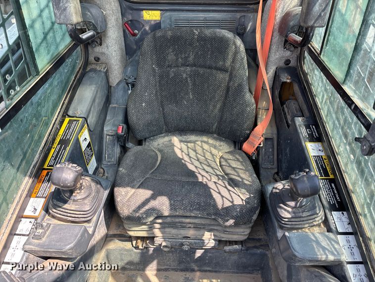image for item NM9917 2019 John Deere 333G tracked skid steer loader