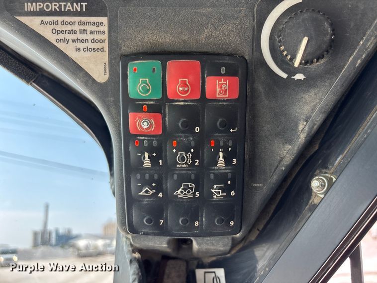 image for item NM9917 2019 John Deere 333G tracked skid steer loader