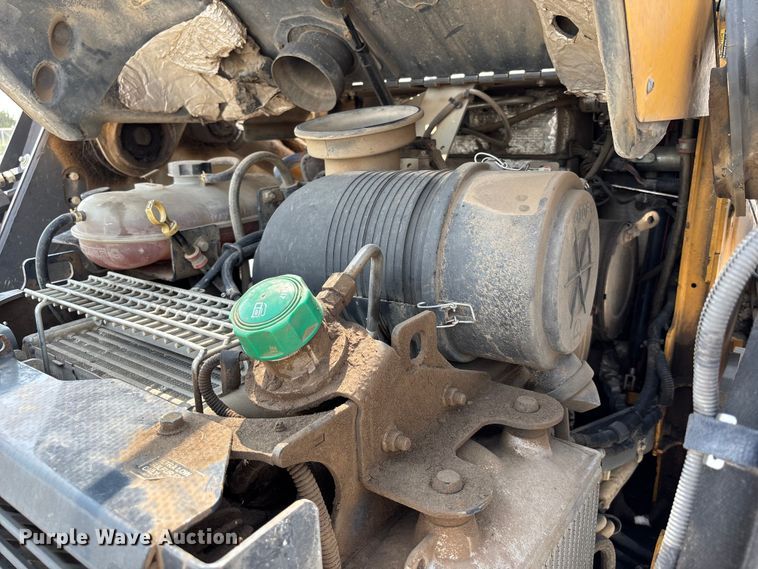 image for item NM9917 2019 John Deere 333G tracked skid steer loader