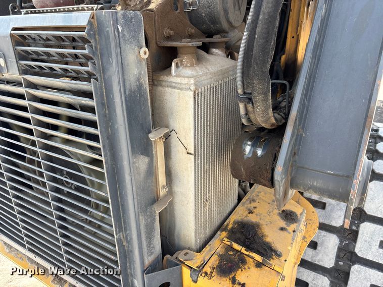 image for item NM9917 2019 John Deere 333G tracked skid steer loader