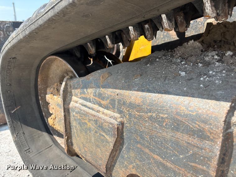 image for item NM9917 2019 John Deere 333G tracked skid steer loader