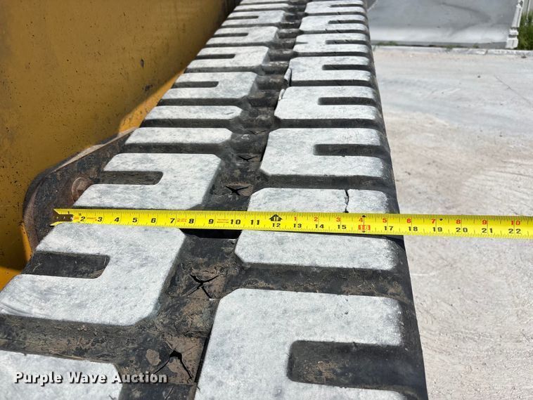 image for item NM9917 2019 John Deere 333G tracked skid steer loader
