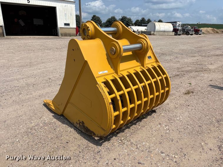 image for item NM9926 Bedrock 349 excavator rock bucket