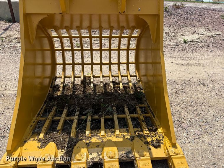 image for item NM9926 Bedrock 349 excavator rock bucket